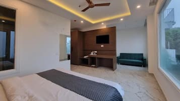 In-room safe, desk, laptop workspace, WiFi (free)