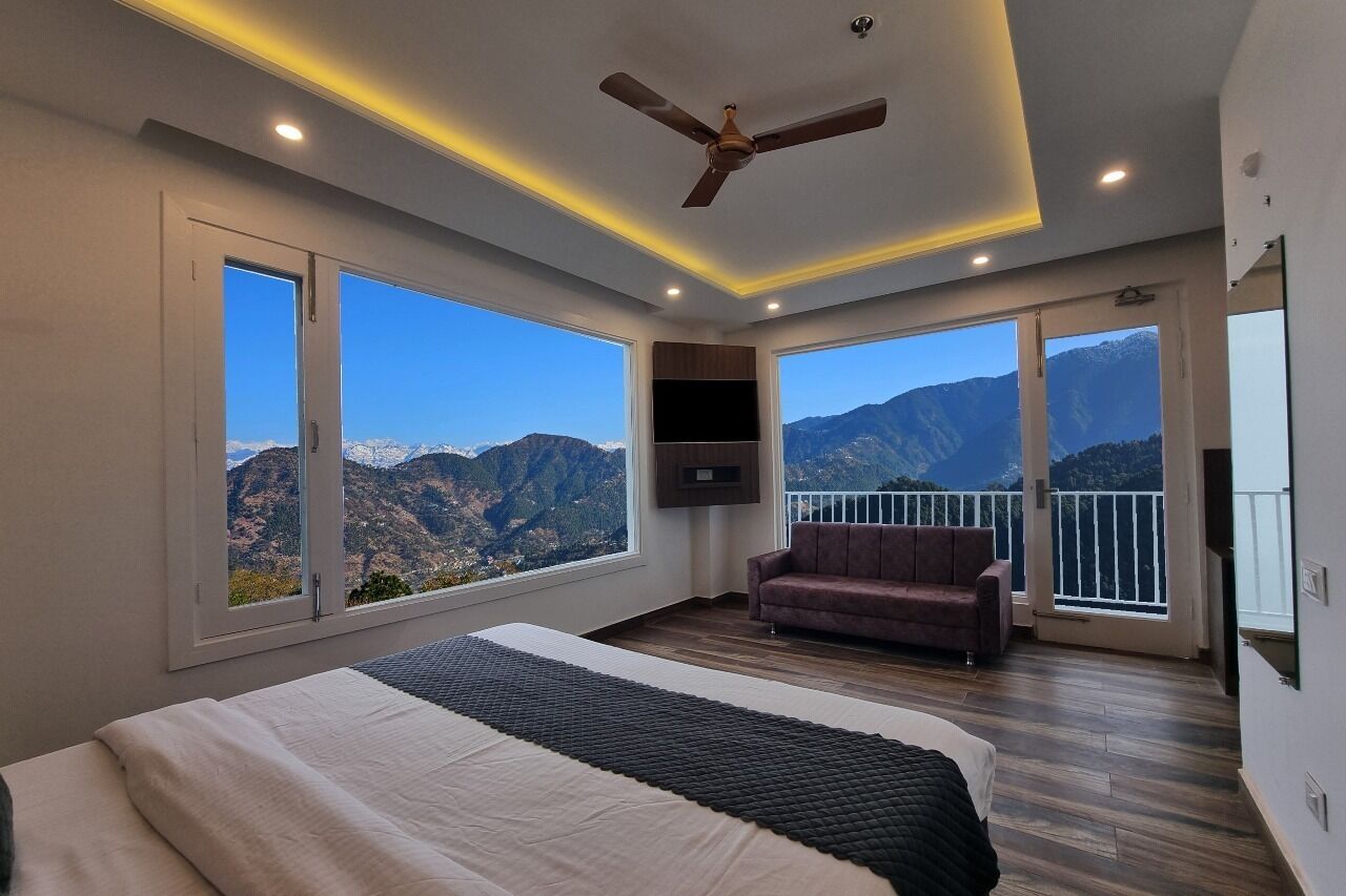 Deluxe Double Room, Balcony, Mountain View | In-room safe, desk, laptop workspace, WiFi (free)