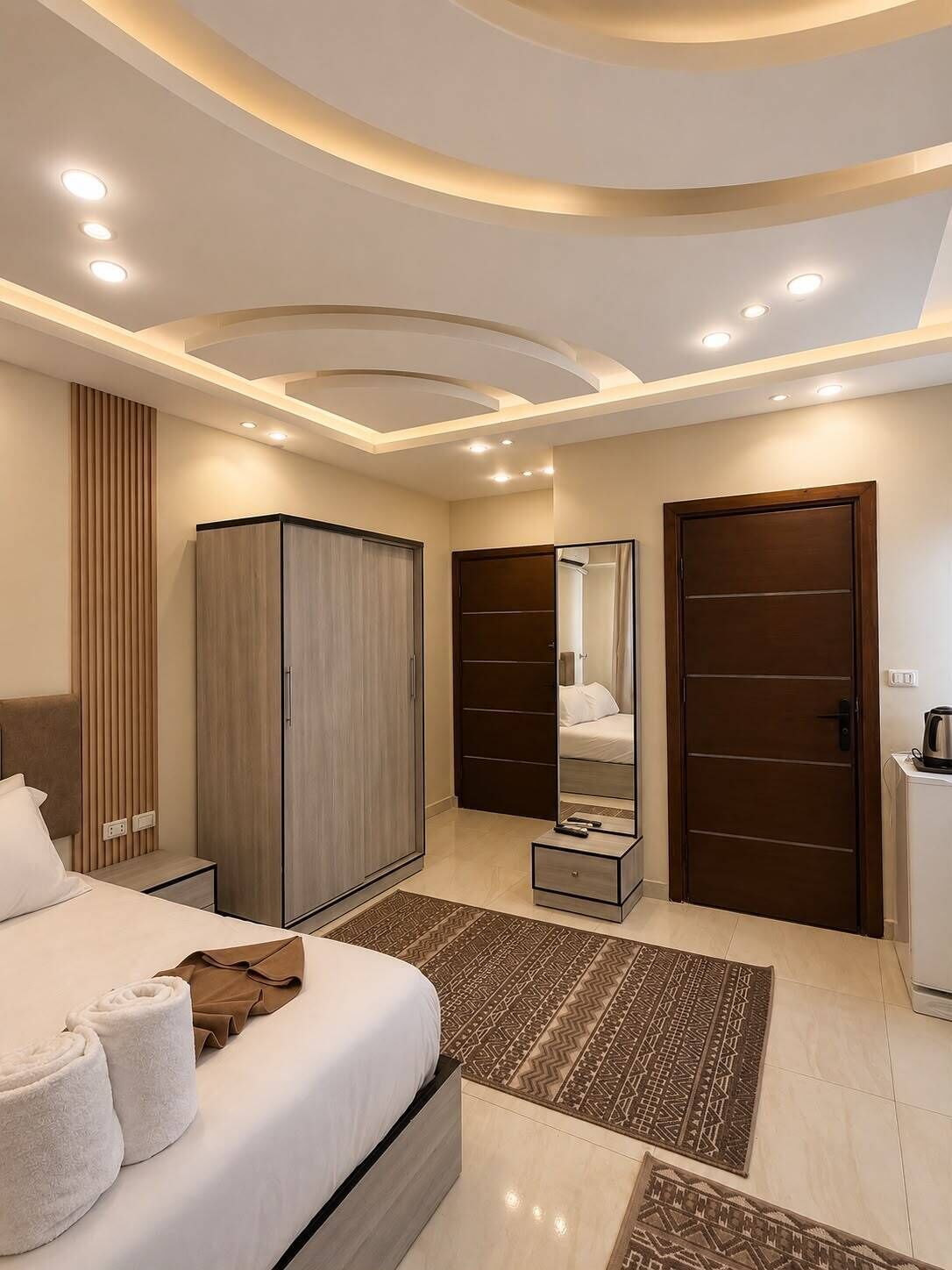 Habitación doble Premium, balcón, vista a la ciudad | Ropa de cama de alta calidad y minibar 