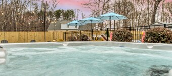Greensboro Getaway Villa