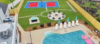 Greensboro Getaway Villa