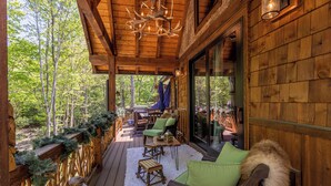Front of property - Winterfell Lodge at Eagles Nest (Banner Elk)