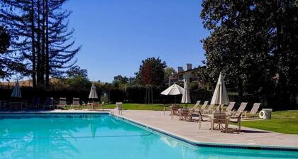 2BR Napa Getaway Side-by-side Condos Golf View