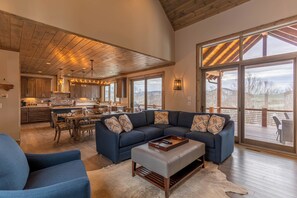Interior - Birds Nest Retreat at Eagles Nest (Banner Elk)