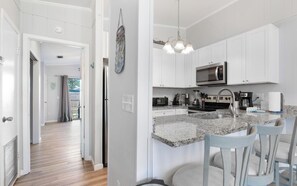 Interior - Pinetree Parlor (Panama City Beach)
