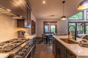 Ảnh chưa phân loại, 5 trong số 42 ảnh, nút