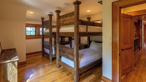 Interior - Wild Turkey Inn at Eagles Nest (Banner Elk)