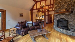 Interior - Wild Turkey Inn at Eagles Nest (Banner Elk)