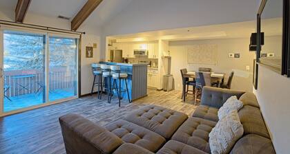 7035 Park City #3R