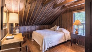 Interior - The Suddreth Cottage (Blowing Rock)