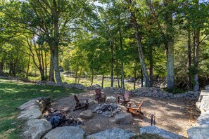 Interior - Moonlight View at Eagles Nest (Banner Elk)