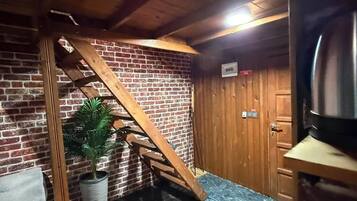 Superior Bungalow, Lake View | Interior