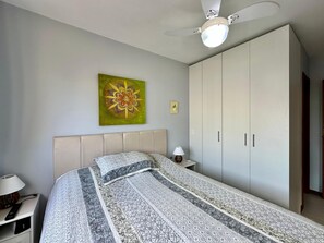 2 bedrooms, WiFi (free), bed sheets