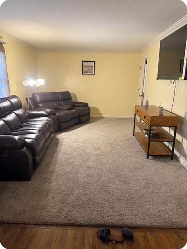 Charming 2/1 1bedroom house with AC in superb Albany. Walking to the restaurants