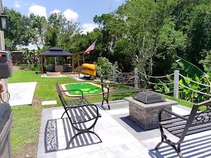 Property grounds - "Villa Twin Waters Waterfront Heated Pool Home with Gym & Kayaks" (Lake Placid)