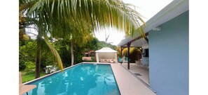 Outdoor pool - Villa Noèsis – Private pool, 3 bedrooms, tropical setting just 15 minutes from the beaches. (Rivière-Pilote)