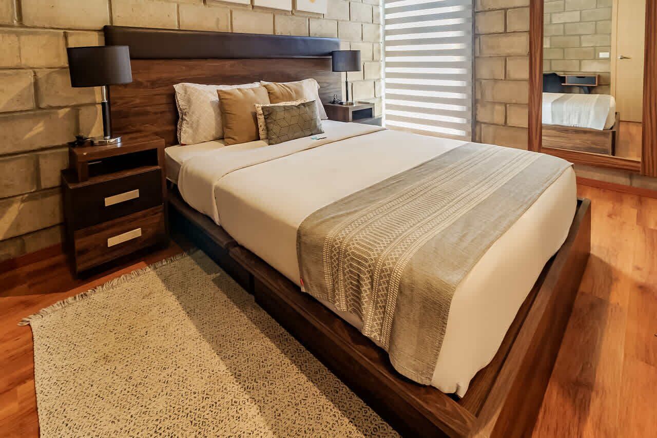 2 bedrooms, iron/ironing board, Internet