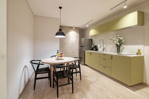 Dining - CAM 1-Bedroom Deluxe (Ciudad de México)