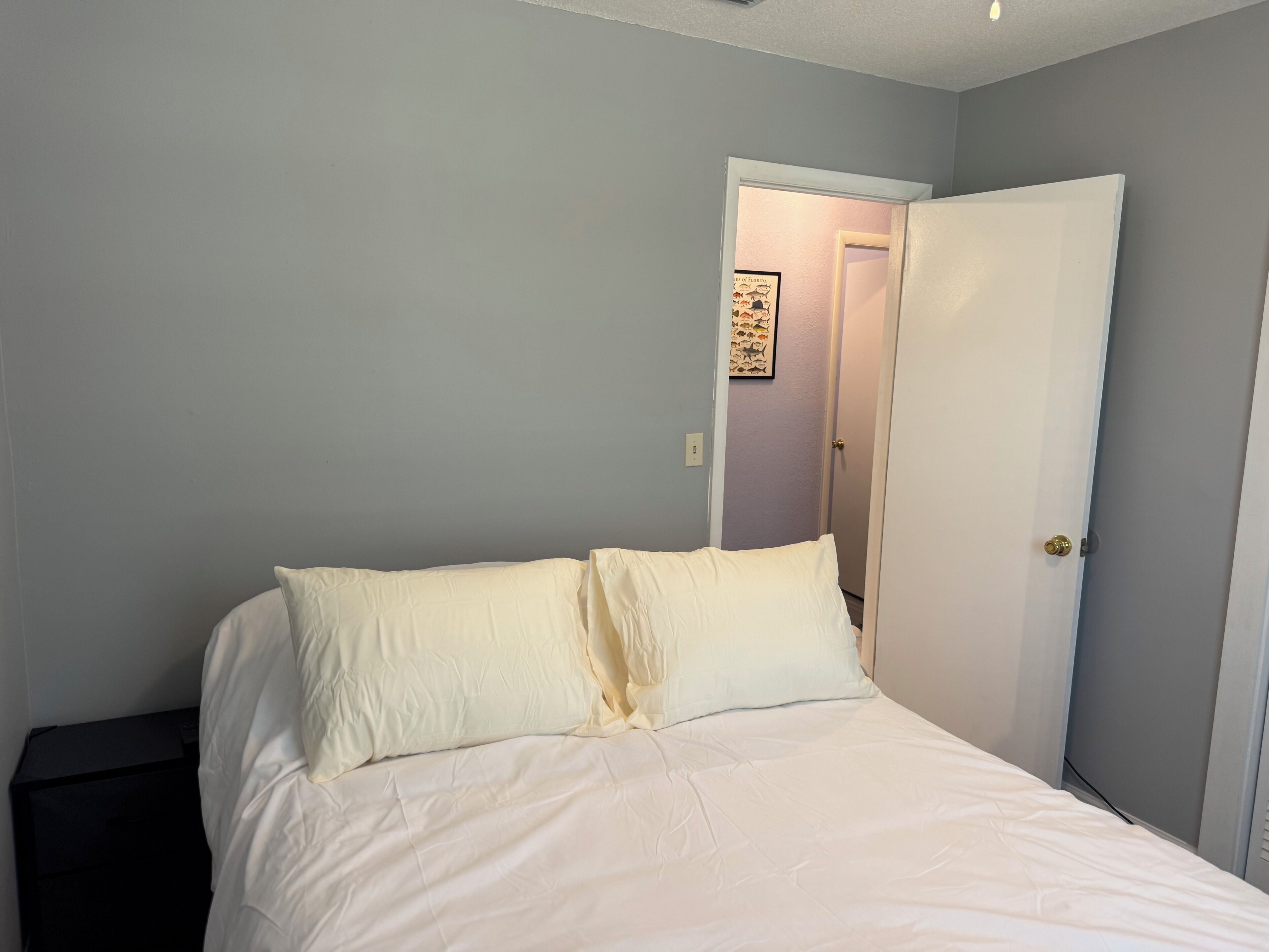 3 bedrooms, WiFi (free), bed sheets