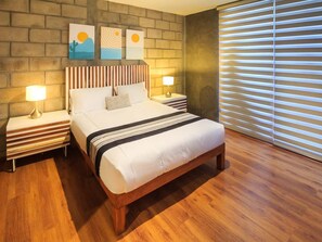 Iron/ironing board, Internet - Deluxe Single Apartment with Patio - 204 (Guadalajara)