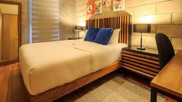 2 bedrooms, iron/ironing board, Internet