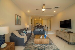 Unclassified image, 5 of 48, button - Colina 7C - 3 bdr 2 bath (Playa Herradura)