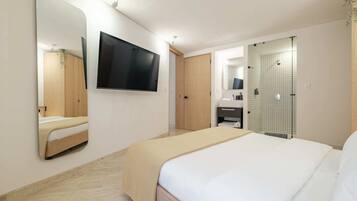1 Schlafzimmer, Schreibtisch, Bügeleisen/Bügelbrett, WLAN