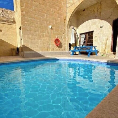 Farmhouse Ir-Remissa Ta Karmnu limestone Stays gozo