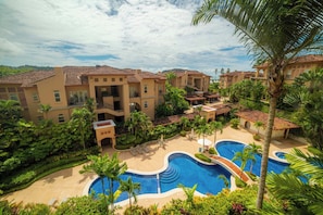 Exterior - Bella Vista 2B  Bedr 3 1 and a half bath Pool View (Playa Herradura)