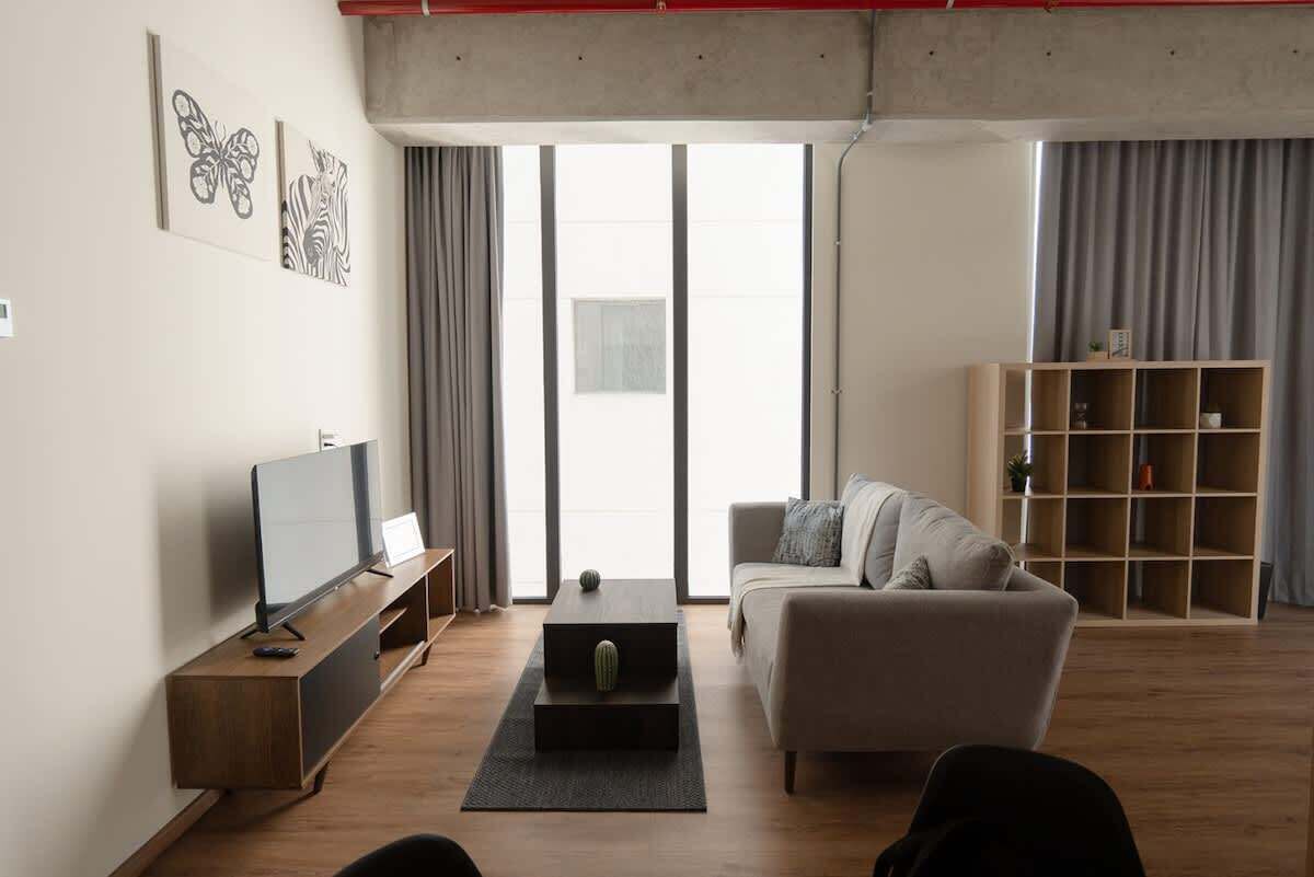 Télévision, espaces bureaux