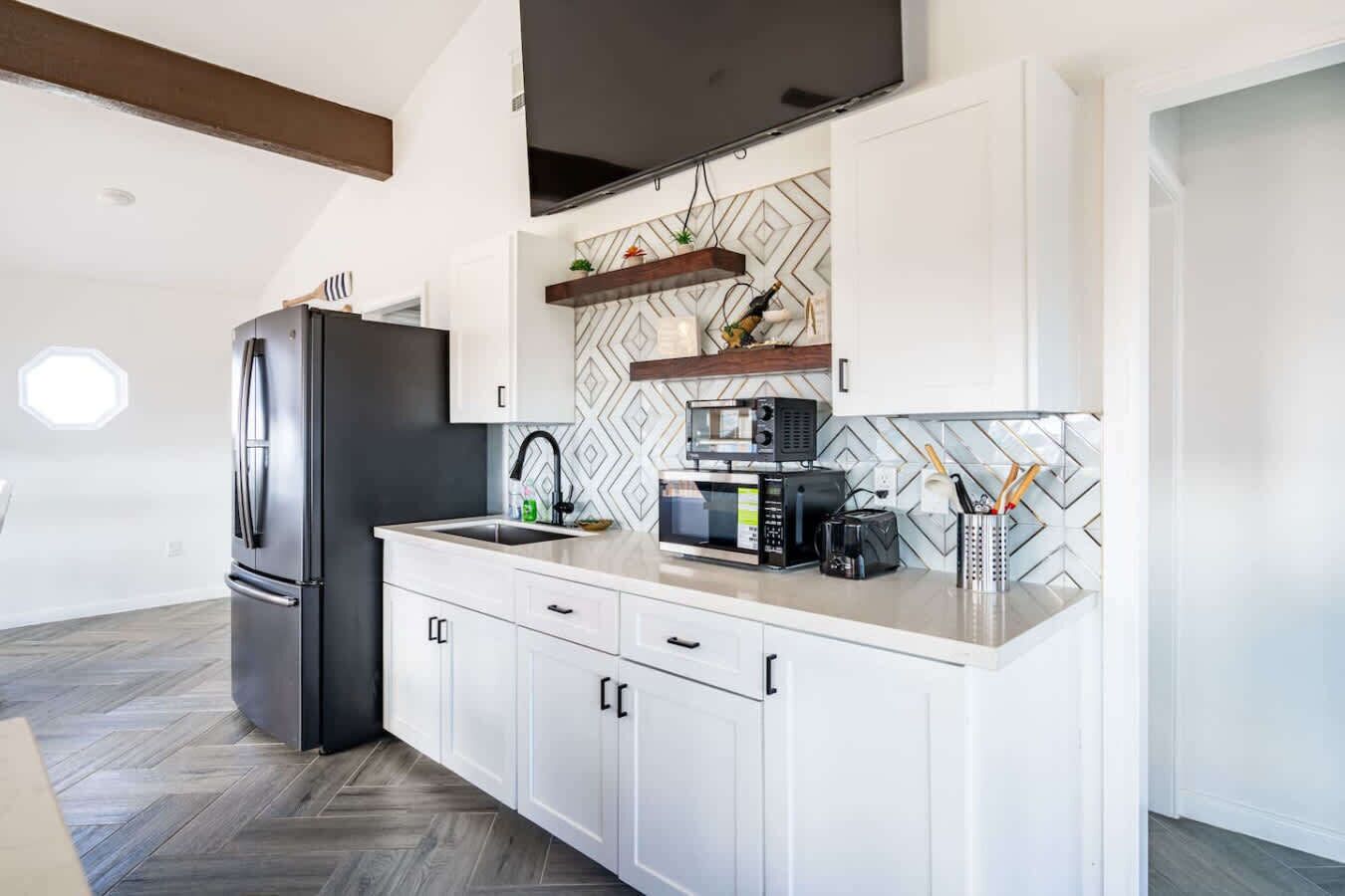 Fridge, microwave, stovetop, toaster