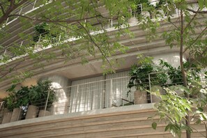 Exterior detail - Modern Loft with Balcony & View of Parque Mexico (Ciudad de México)