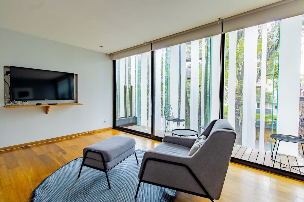 TV, stereo, offices