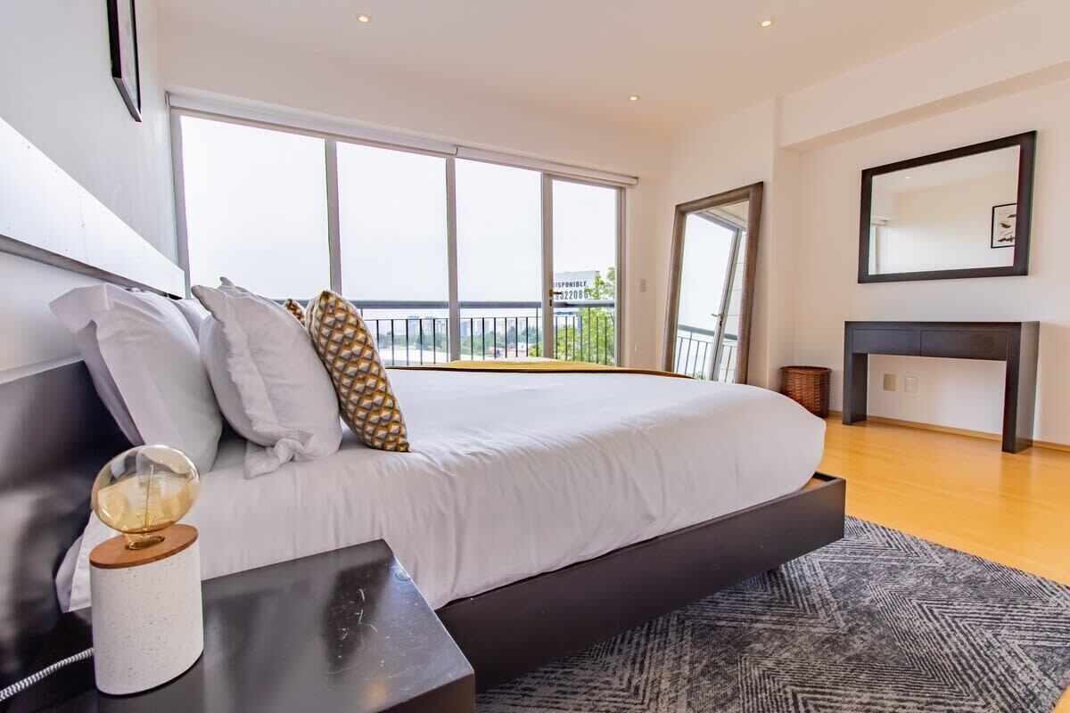 Desk, iron/ironing board, travel cot, WiFi