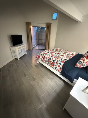 1 chambre, fer et planche à repasser, Wi-Fi gratuit, draps fournis