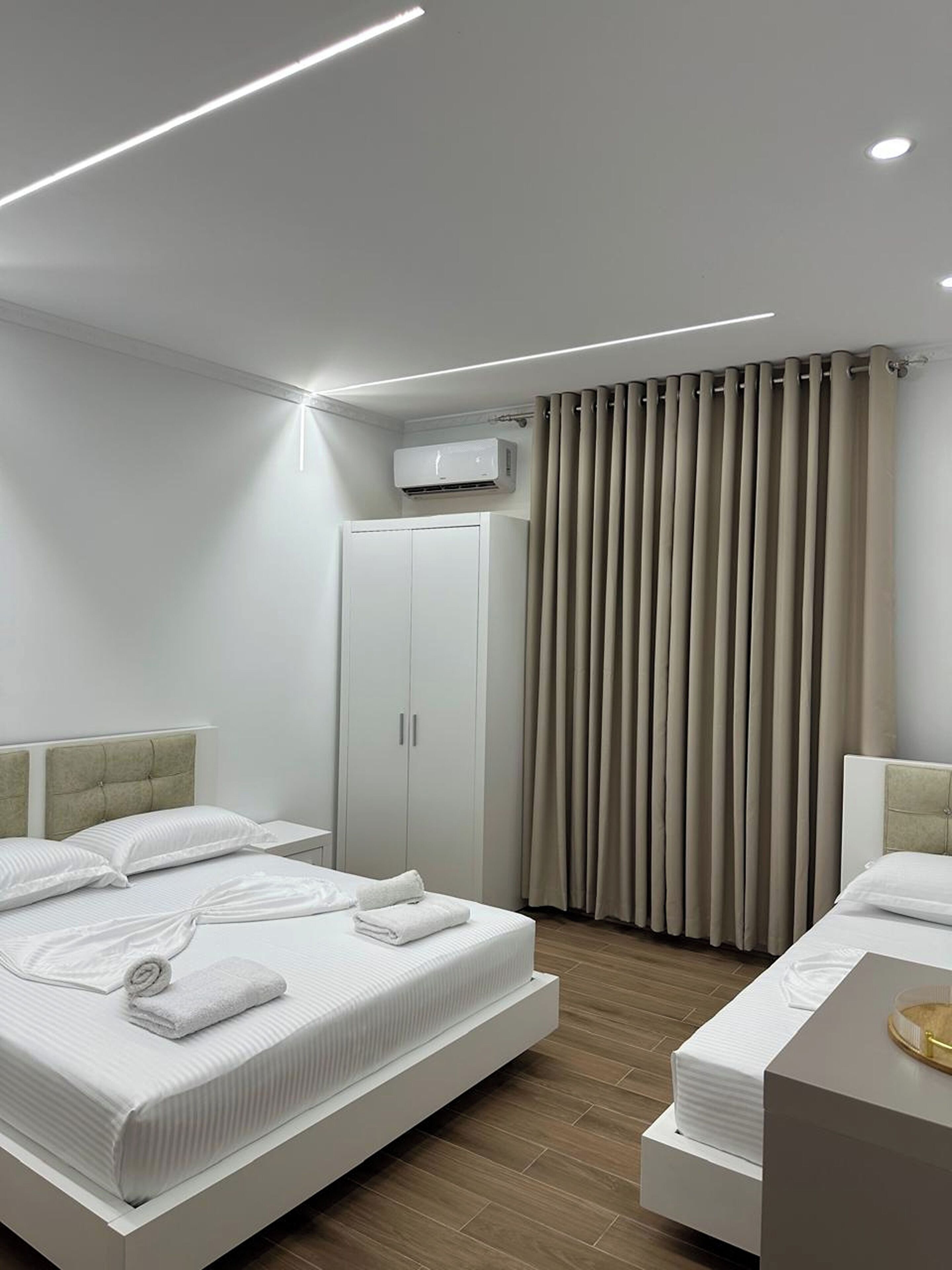 Free WiFi, bed sheets