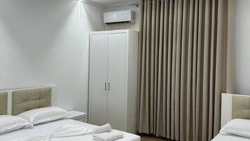 Free WiFi, bed sheets