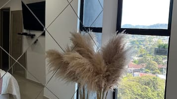 3 bedrooms, iron/ironing board, WiFi (free)
