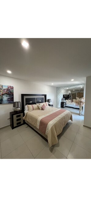 3 bedrooms, free WiFi - 3-bedroom Apartment in San Salvador escalon with AC and fitness room (San Salvador)