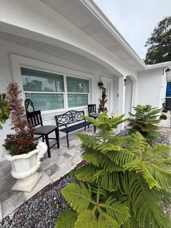 Terrace/patio - THE WHITE HOUSE (Tampa)