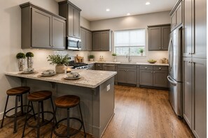 Unclassified image, 3 of 10, button - Luxury Houston Getaway 3BR, 3.5BA, Sleeps 8, Near Downtown (Houston)