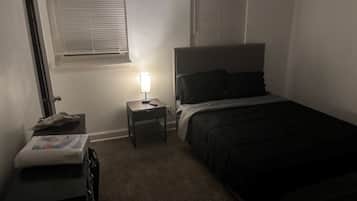 Economy Room | Iron/ironing board, free WiFi