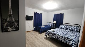 3 camere, ferro/asse da stiro, Wi-Fi gratuito, lenzuola