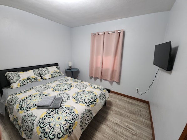 3 habitaciones, tabla de planchar con plancha y wifi gratis
