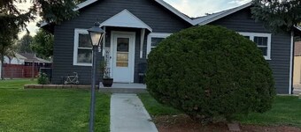 Cozy 2BR Lodgepole Home with King and Queen Beds near I-80