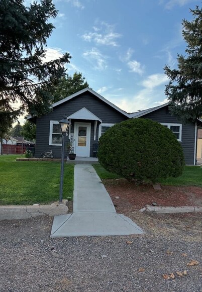 Cozy 2BR Lodgepole Home with King and Queen Beds near I-80