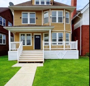 Unclassified image, 5 of 14, button - 2026 Remodeled East Village (Detroit)