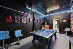 Spielezimmer