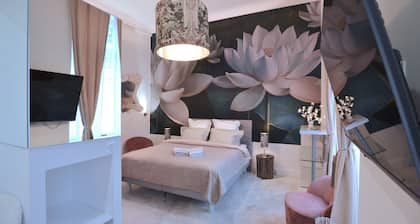 MONACO GOLDEN SQUARE PRESTIGE SUITE