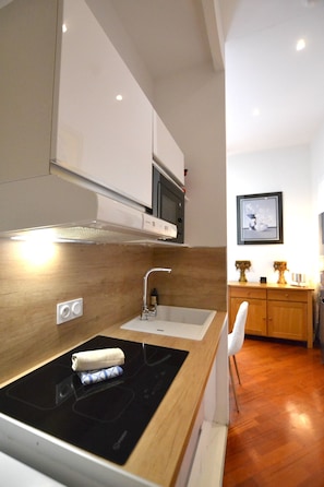 Private kitchen - MONACO GOLDEN SQUARE PRESTIGE SUITE (MONACO)